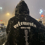 Vetements back?